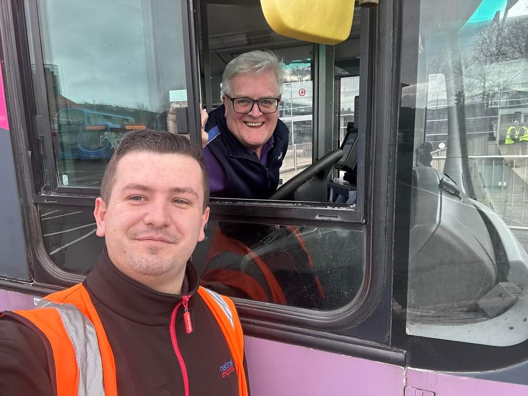 ericearwig's tweet photo. Happy #Friiiiiiiiiiiday #busdriver #busdriverlife #weekendvibes #Friday First Bus #firstcymru https://t.co/Ze7R0NiDXa