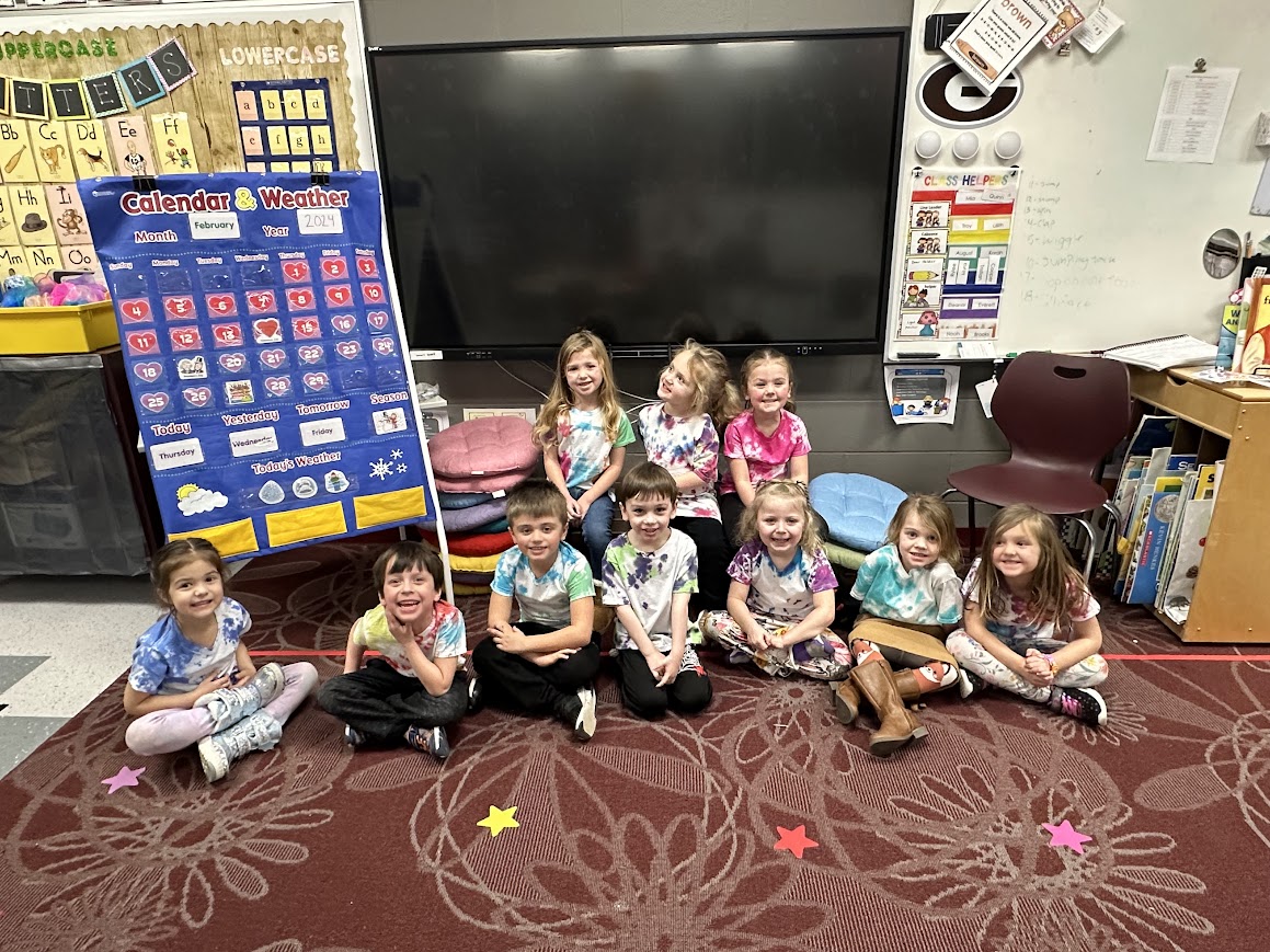 GenoaSchools's tweet photo. Check out our NPESC Preschoolers in Ms. Seree Petersen’s classrooms who tie-dyed shirts during their clothes unit! The classes talked about the shirt's material, how to wash them, and how the colors mixed! https://t.co/F7oL9rqHxL
