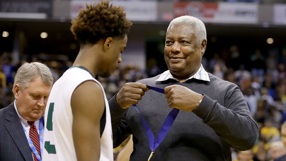 With announcement of new statue in his honor from NBA, Pacers in conjunction with NBA All-Star game, Oscar Robertson recalls his start in basketball. bit.ly/3uCCq4O