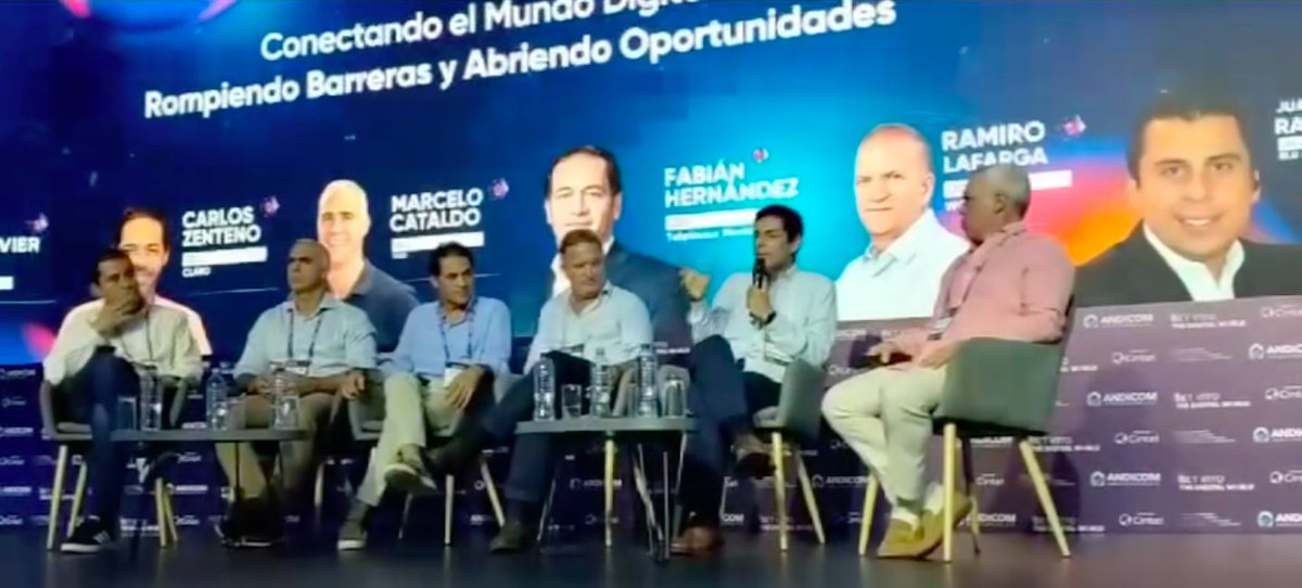 ⚠️ Todas las TELCO hablando de 5G, mientras el presidente de <a href="/ETB/">ETB</a> Alex Blanco, nombrado por Claudia López y que aún no es removido por Galán prefiere ir despacito.

Mira las declaraciones en nuestro perfil de Facebook:
fb.watch/qfgLTWKYb7/