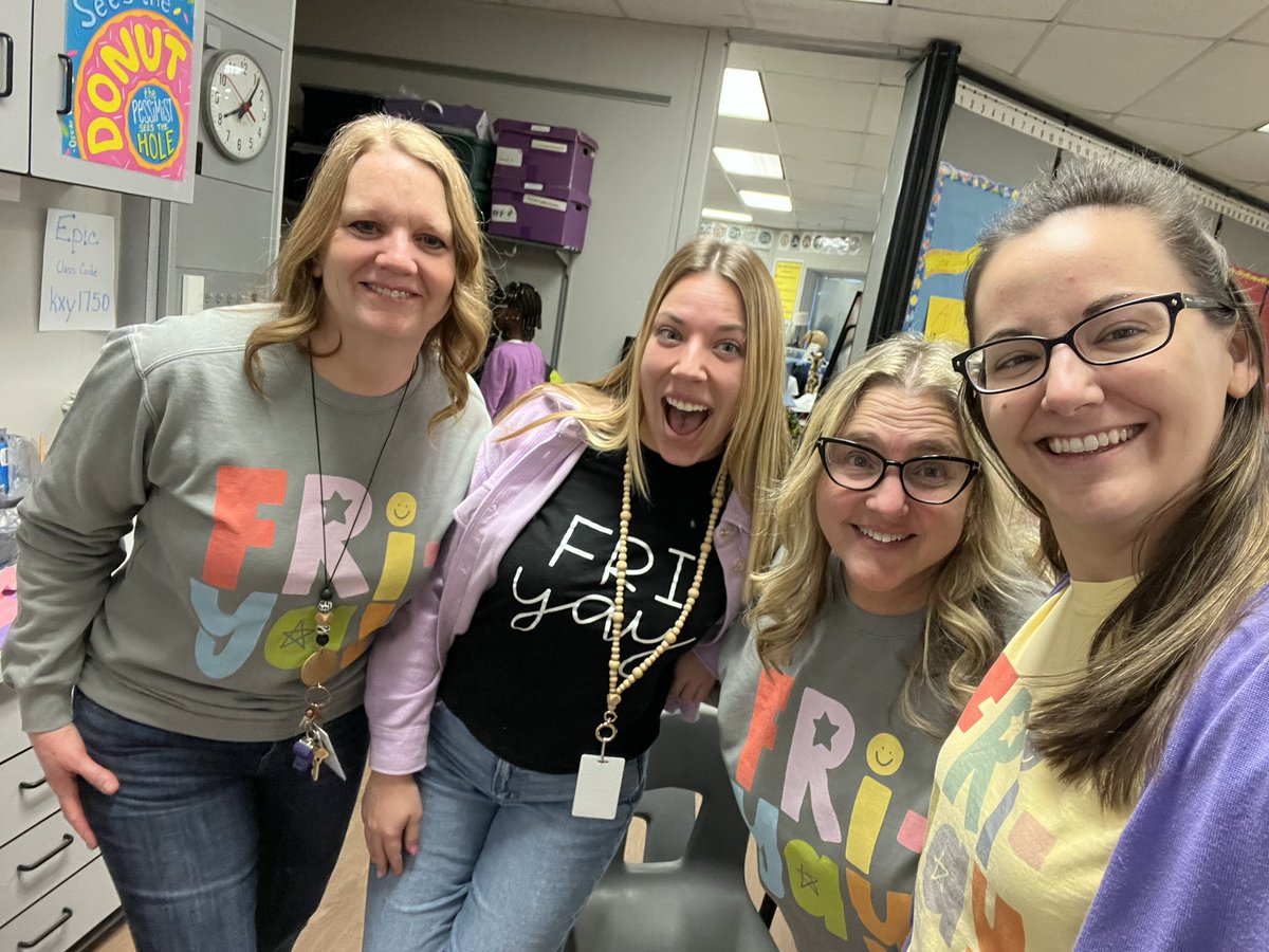 Happy Fri-yay!!! #itsworthit #slatehillstars