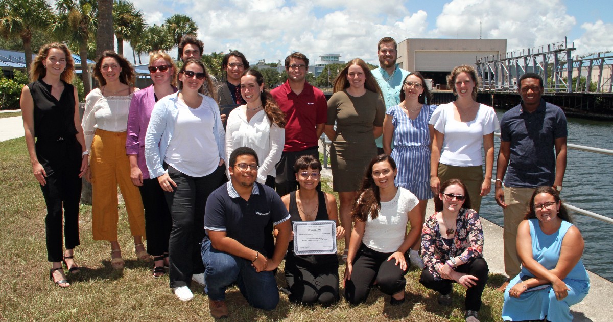 Applications are open for the Marine Science and Engineering Summer Internships for undergraduate students 🌊 The 10-week program offers valuable, hands-on experience in a research environment under the expert guidance of FAU Harbor Branch faculty. Apply: bit.ly/3OLvsBv