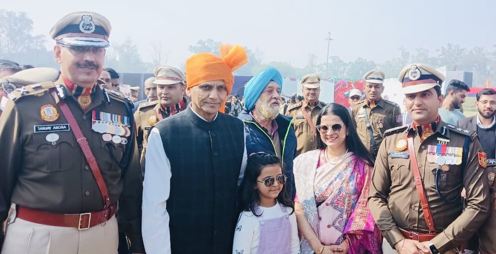 Sanjay Kumar Sain (@sanjaysainips) on Twitter photo Honored to receive Union Home Minister’s Medal for Excellence in Investigation on the 77th Raising Day of <a href="/DelhiPolice/">Delhi Police</a>.
As the medal was being clasped with my parents and elder brother in audience I could feel nothing but gratitude for their efforts which made today possible. Honored to receive Union Home Minister’s Medal for Excellence in Investigation on the 77th Raising Day of <a href="/DelhiPolice/">Delhi Police</a>.
As the medal was being clasped with my parents and elder brother in audience I could feel nothing but gratitude for their efforts which made today possible.