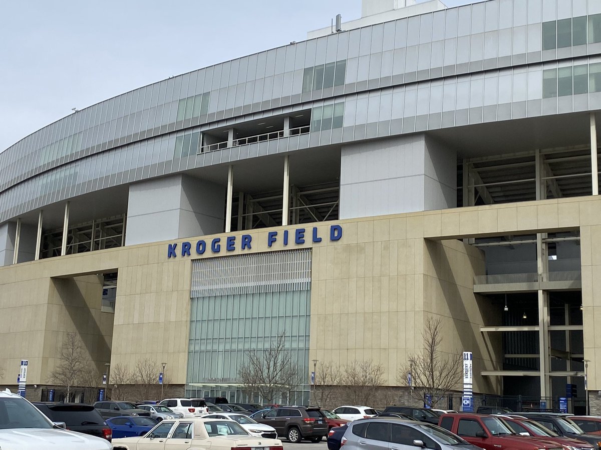 cjogara's tweet photo. Pit stop at the most underrated stadium in the SEC https://t.co/sgbTm84Iw4