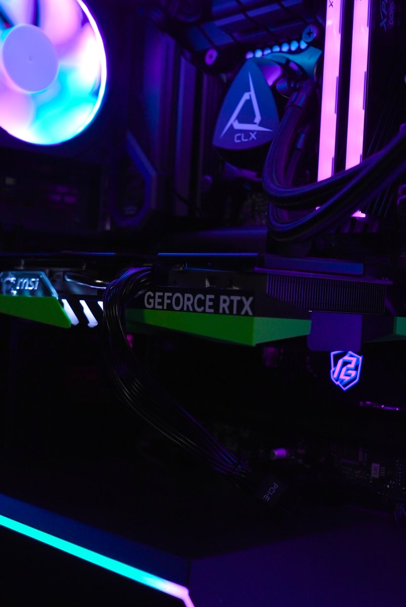 CLXGaming's tweet photo. 🚨PC GIVEAWAY 🚨

We teamed up with @ADATATechnology @beacn @PhanteksUSA @XPG_NA to give you a chance to with a Custom Horus PC!

⚪️ LIKE
🔵 REPOST
🟣 TAG A FRIEND

ENTER HERE:
https://t.co/Bn27rsLi9B 

#CLXGaming #CLXHorus https://t.co/sQIcG6N3f2