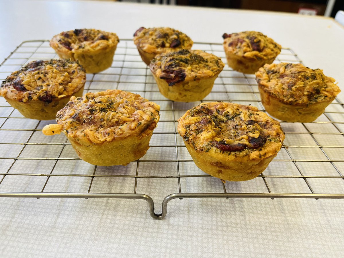 Today we made Pizza Muffins🍕 Learners have been suggesting creative appealing ways for their peers to eat more Vegetables while we continue our Food for Health topic 🌽 🧅 🫑 🍅 🥦
