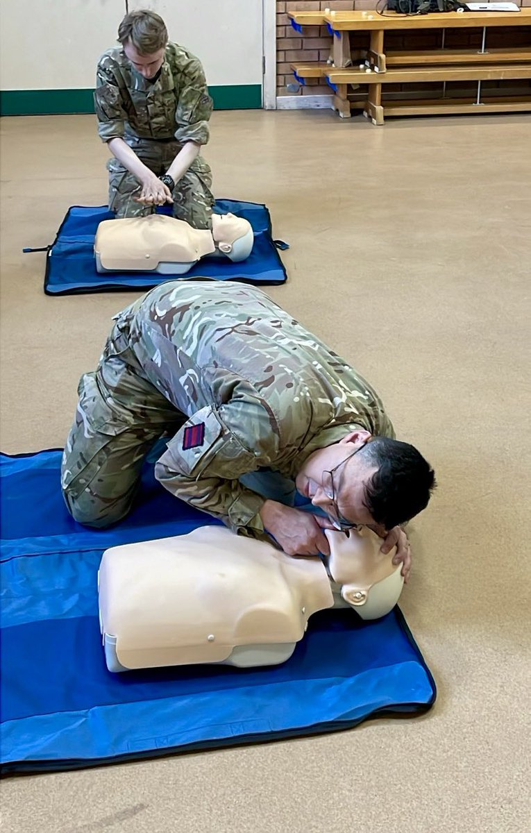 The Tp have been learning Battlefield Casualty Drills which provides them with essential basic life saving skills! It also ensures they’ve got the skills to carry out first aid treatment whilst being able to keep calm in any emergency situation.⁠ 
⁠
#sapperfamily #ArmyReserve