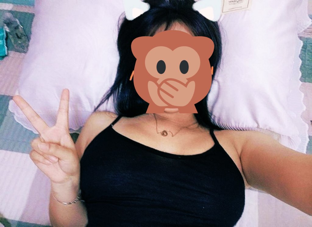CocoCUTE33's tweet photo. 新的一年照旧。
#bbw #反差婊 #反差 #骚货人妻 #���婚 #人妻 #淫妻 #口交 #bbwAsian #nsfw #bbwhotwife #撩骚 #聊骚 #调情 #flirt #粗口 #辱骂 #深喉 https://t.co/hwmvfadRHV
