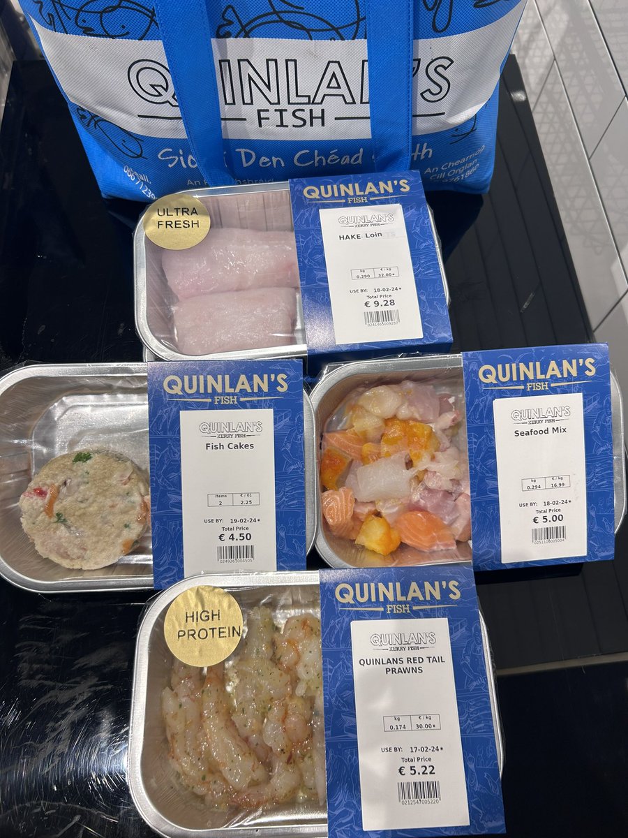 QuinlansFish's tweet image. Happy #FreshFishFriday 🐠💙 Brilliant Selection in Quinlan’s Dunnes Stores NCR Tralee today! We are expanding our Pre Packed/Ready To Go Meals! Is there anything you would like us to add to our selection? 🐟🐟 #OpenToSuggestions