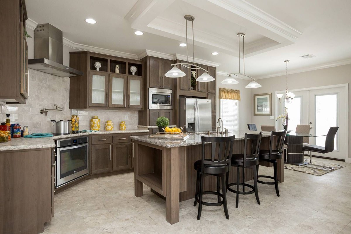 ExploreFMHA's tweet photo. 🍳✨Explore a kitchen where design meets function 

Modern appliances, inviting island for gatherings, elegant hanging lights, and stylish tile backsplash. 

Your dream culinary space awaits at https://t.co/TS3wj80PwA https://t.co/Jkfa9sdDe4