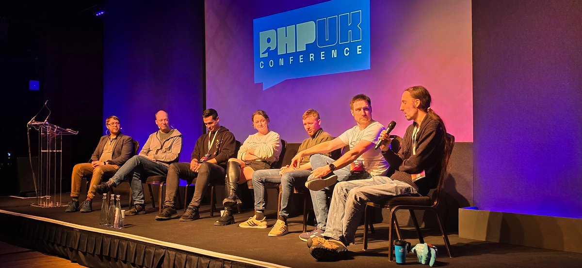 michabbb's tweet image. Last Q&amp;amp;A, definitely a visit worth the #phpuk24 😊 ❤️ 🇬🇧