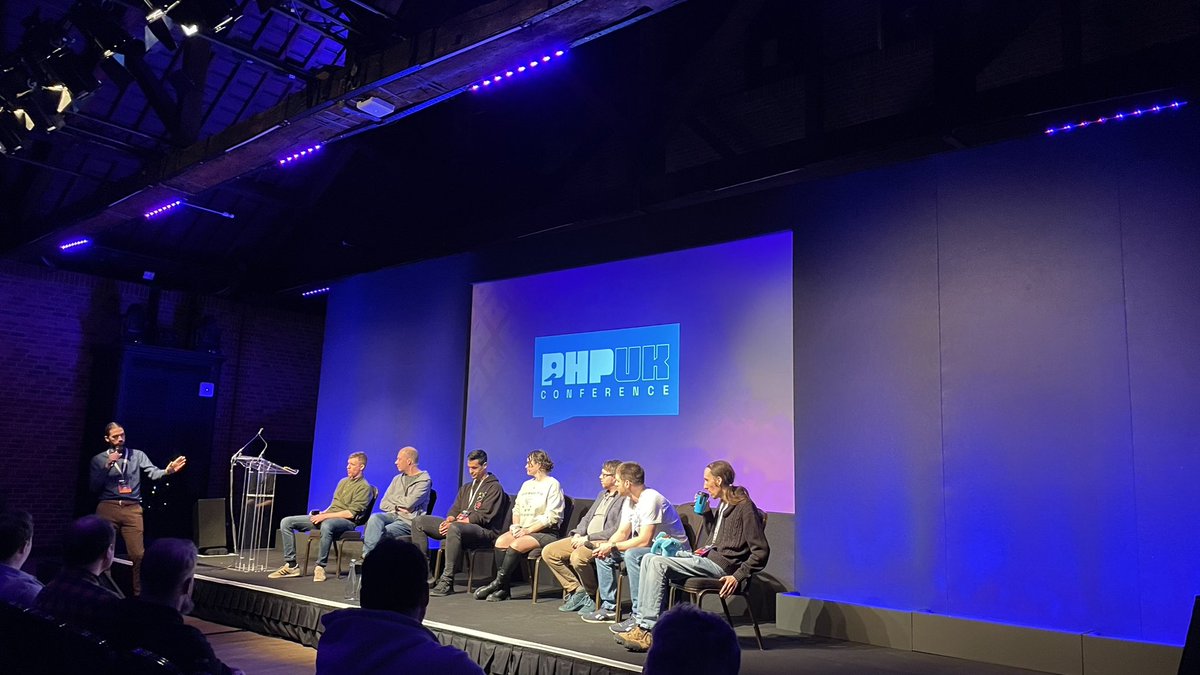 albertoroldanq's tweet image. Closing panel #phpuk24 coming to an end