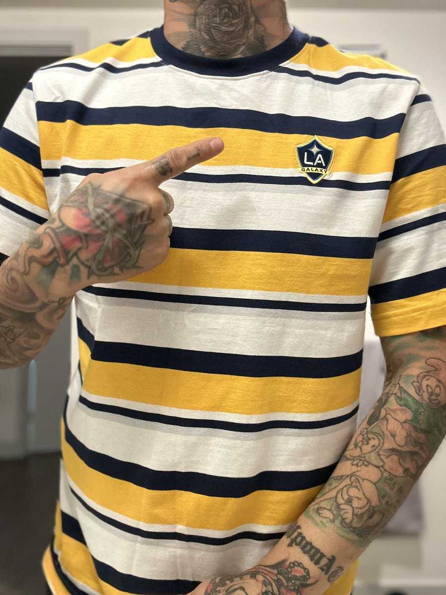 Veganhooligans's tweet photo. #lagalaxy  #GalaxyGearFriday  catch you hooligans at the DIGS https://t.co/VrVuARkbjv