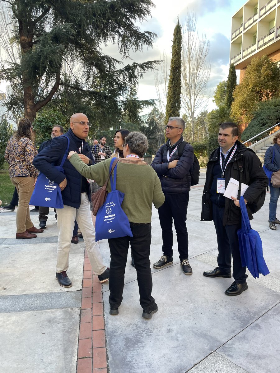 #EPA24 #Laicos #PimerAnuncio 
BIENVENIDA y acreditaciones para este gran encuentro de la Iglesia en España <a href="/prensaCEE/">Of. Información CEE</a>