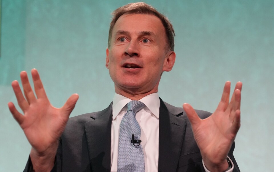 Jeremy Hunt plans Tax Cuts by cutting Public Services, what do you think?

RT for Public Services
Like for Tax Cuts