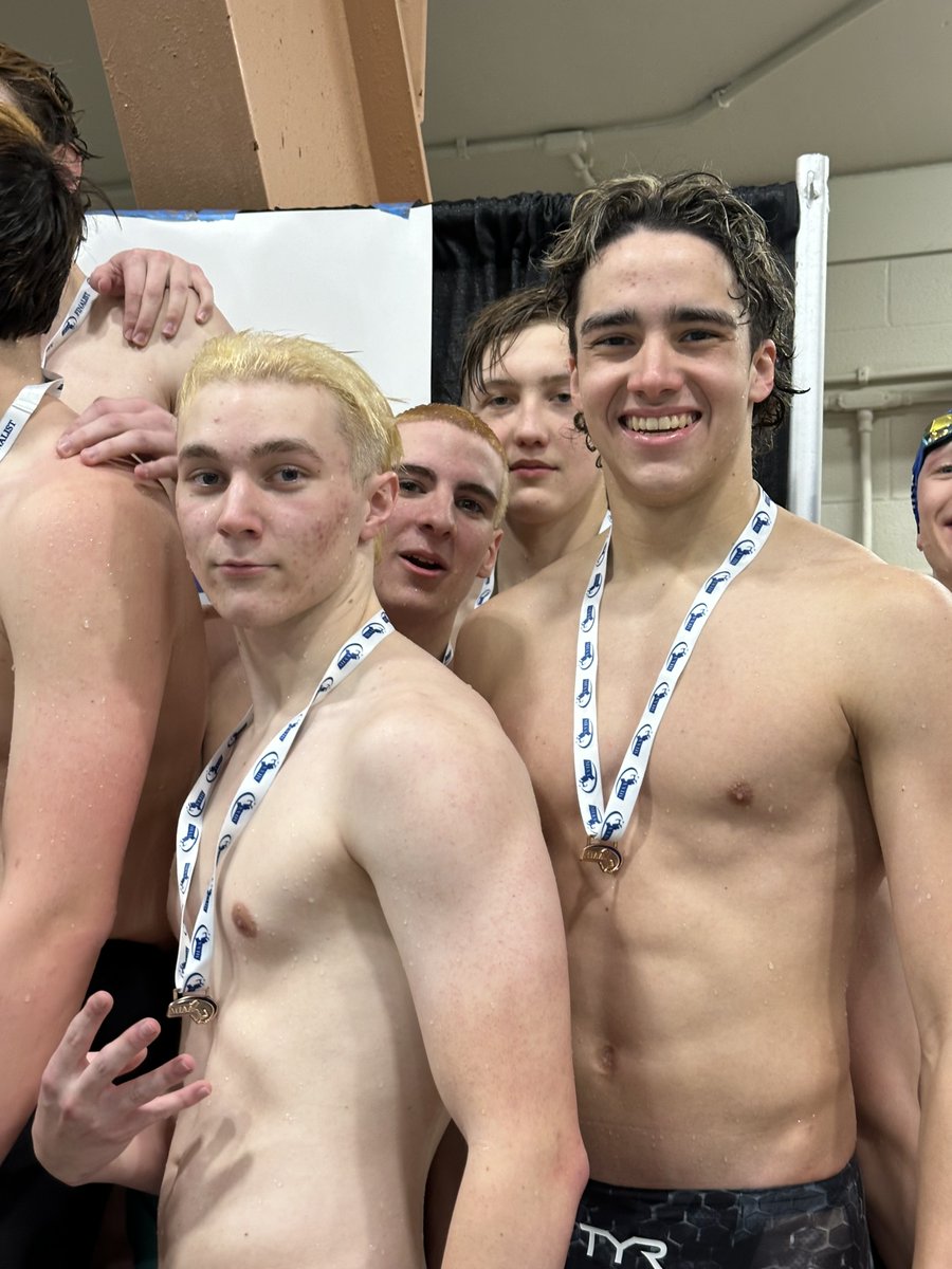 Good luck to this crew <a href="/wshsterriers/">West Side Athletics</a> on Sunday MIAA States and the Girls on Sat!! Let's GO!!