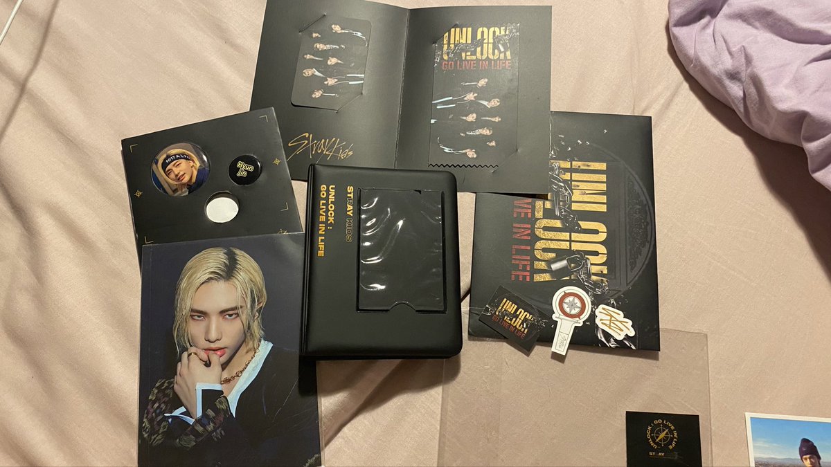 Skz Unlock Go Live In Life 

RM35 take all 

📌 price exc postage
