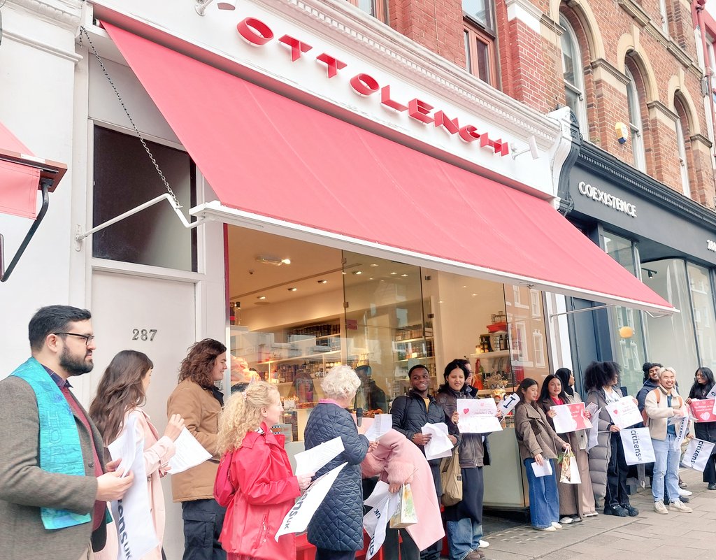 Great to have 20+ leaders outside Ottolenghi on Living Wage and Living Hours today. Together, the good people of Islington demand that change starts here in Upper Street. #LivingWage #LivingHours @LivingWageUK