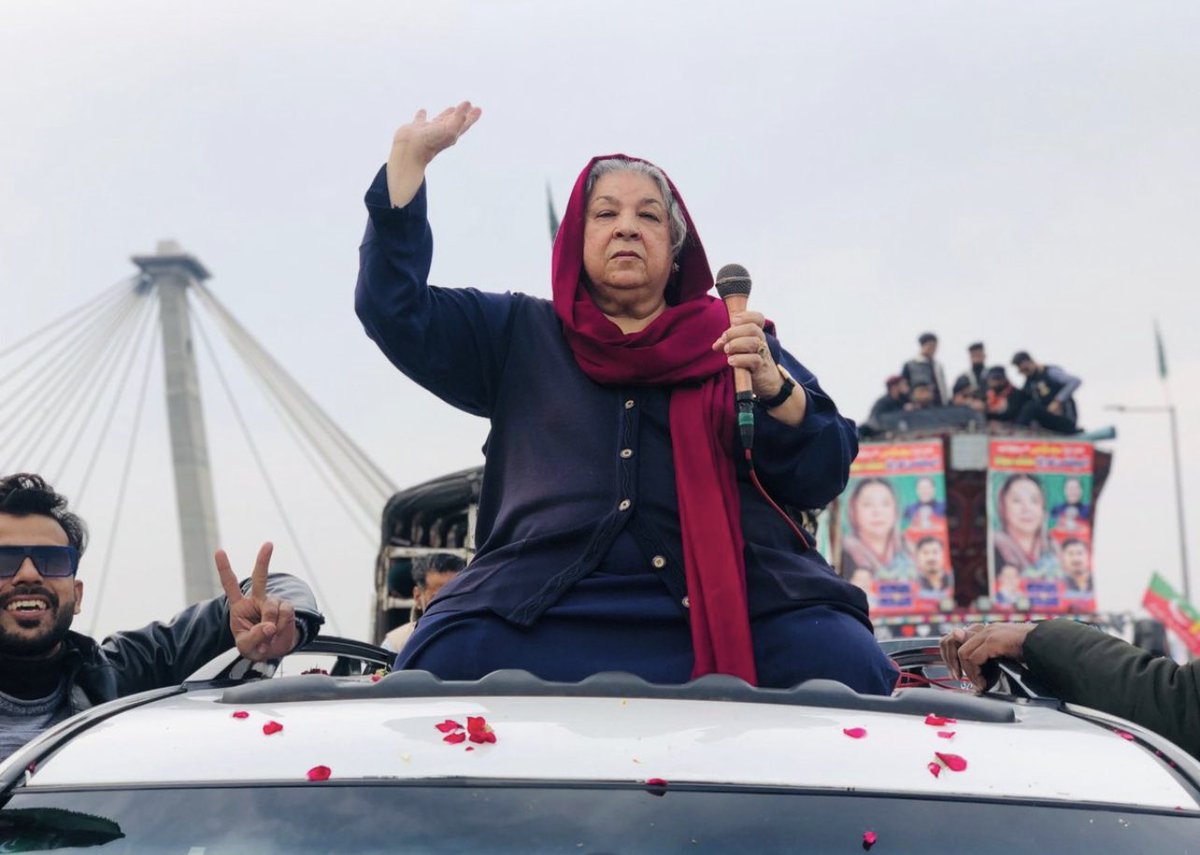 Put elections aside I have so much respect and love for this soul. A true warrior #Respect✊@Dr_YasminRashid