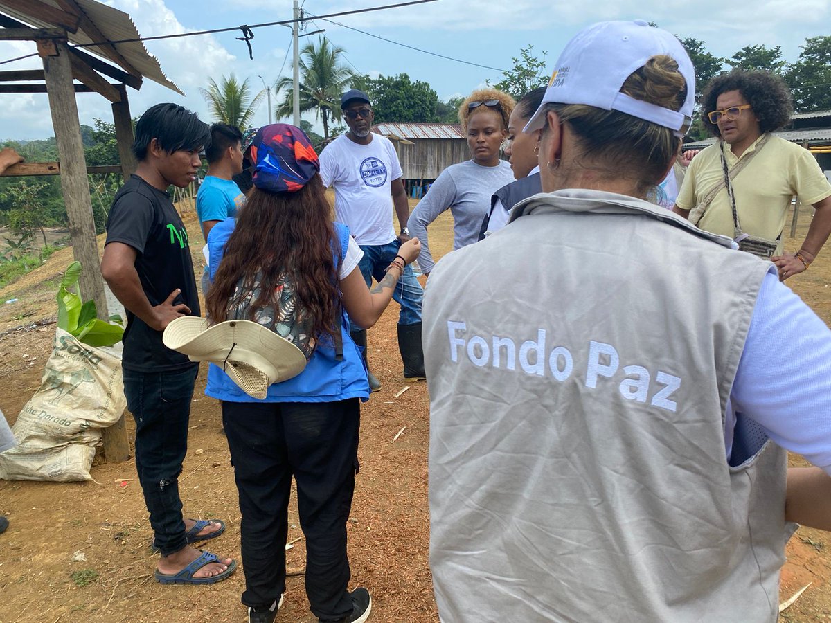 fondopazco's tweet photo. Noticia🚨ICon la visita técnica del gobierno y las autoridades territoriales a la cuenca del río Calima para lograr el retorno de sus habitantes, un gran hito es el compromiso con las comunidades  de @BturaDE @UnidadVictimas @ICBFColombia @ComisionadoPaz @RenovacionCo @GobValle https://t.co/wkc6Td56sU