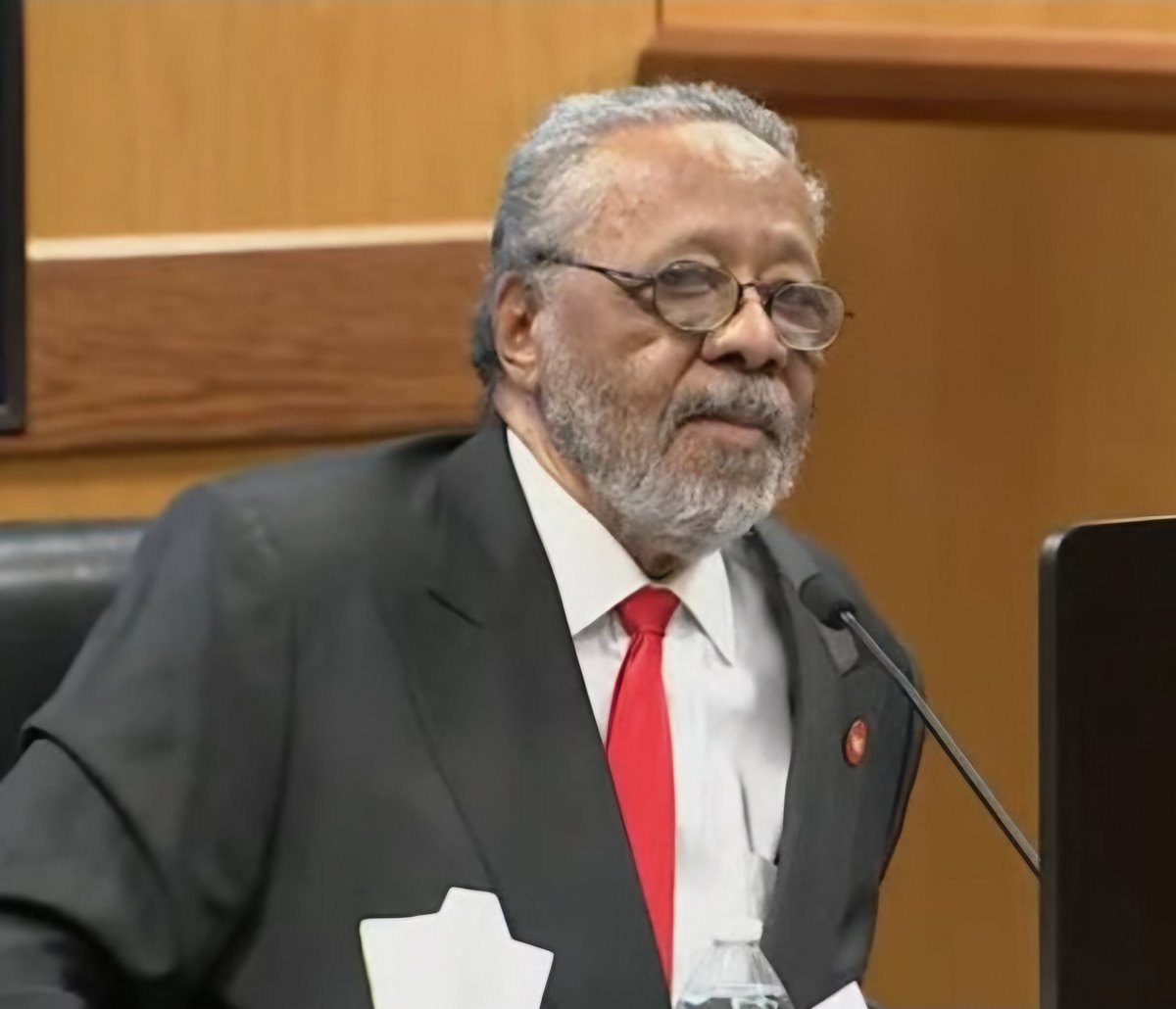 Much respect to DA Fani Willis Dad,  a fraternity brother, Kappa Alpha Psi Fraternity, Inc. and a powerful  Attorney!!!!! #Achievement #KappaAlphaPsi 👌🏾♦️ He crushed the defense lawyer today!!! They FAFO!!!!!🤣