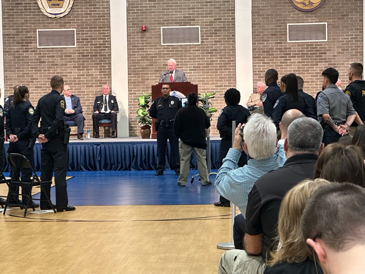 CofC_DPS's tweet photo. The College of Charleston Department of Public Safety would like to congratulate OFC. J. Gibbs for graduating from the South Carolina Criminal Justice Academy. Deputy Chief Myers and Captain Russell were in attendance to witness this great achievement! https://t.co/oY14zdHnAd