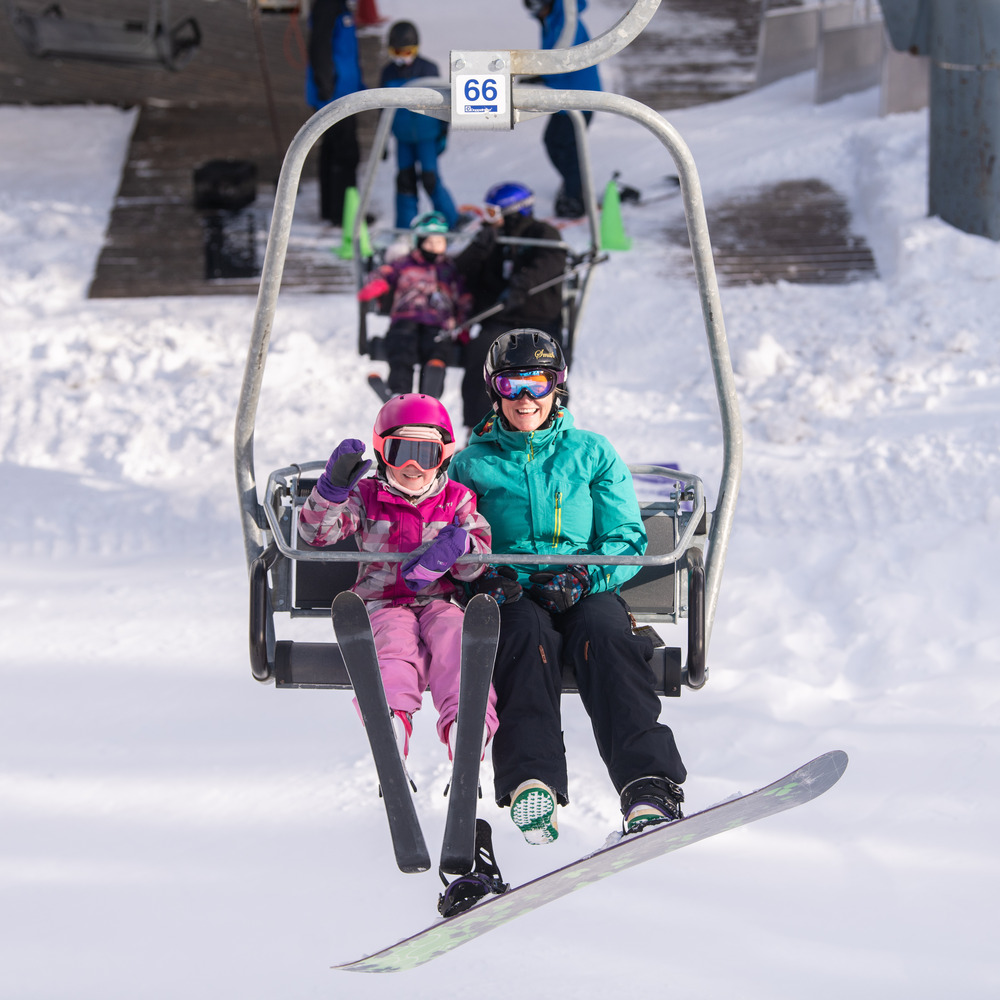 Come spend the day carving it up on the slopes with fam this Family Day weekend 🏂 PLUS Face Painting on Saturday Feb 17 and Balloon Twisting on Sunday Feb 18! 📸: @mark11photography #yyc #calgarysclosestmountain #nakiska #calgary #skiclose