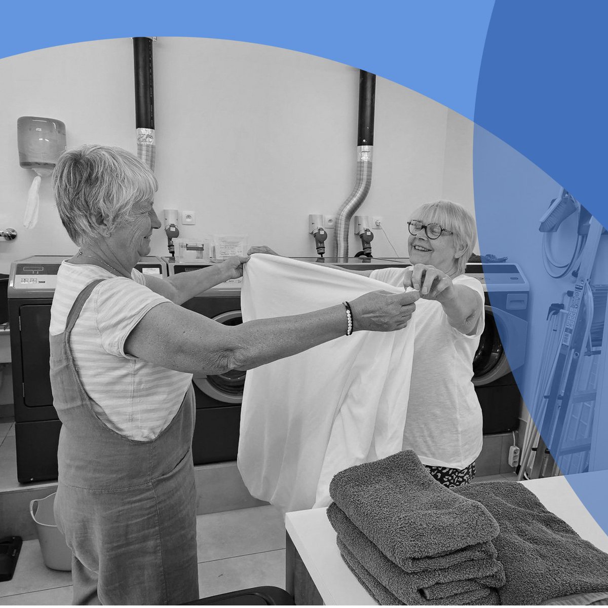 The impact of the Ronald McDonald House wouldn't be possible without our 152,000+ incredible volunteers around the world 💙✨ They dedicate their time and talents so that families feel comfortable and cared for throughout their child's healthcare journey.