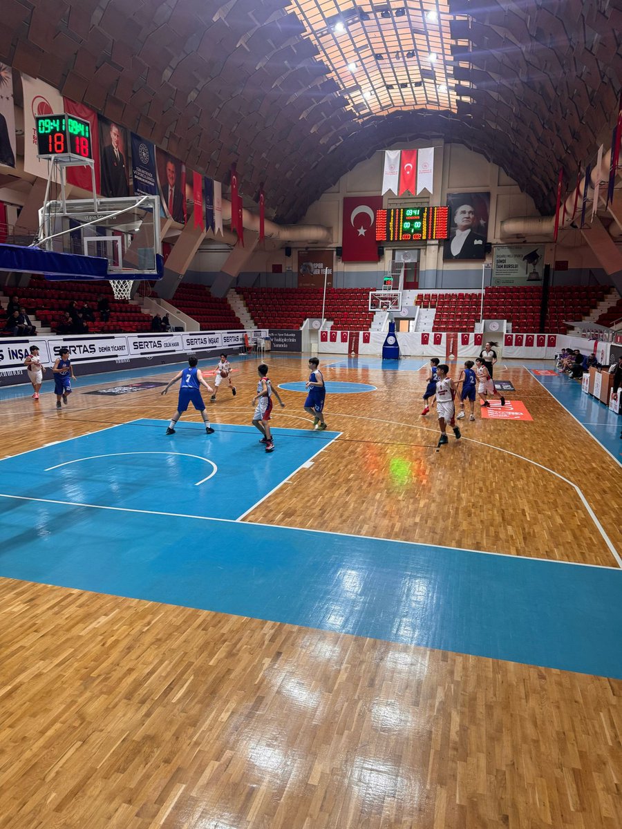 Okul sporlarının düzenlemiş olduğu küçükler basketbol müsabakalarında gurup 2. Olarak bir üst tura çıkmaya hak kazanan takımımızı tebrik eder, başarılarının devamını dileriz 🏀❤️💙