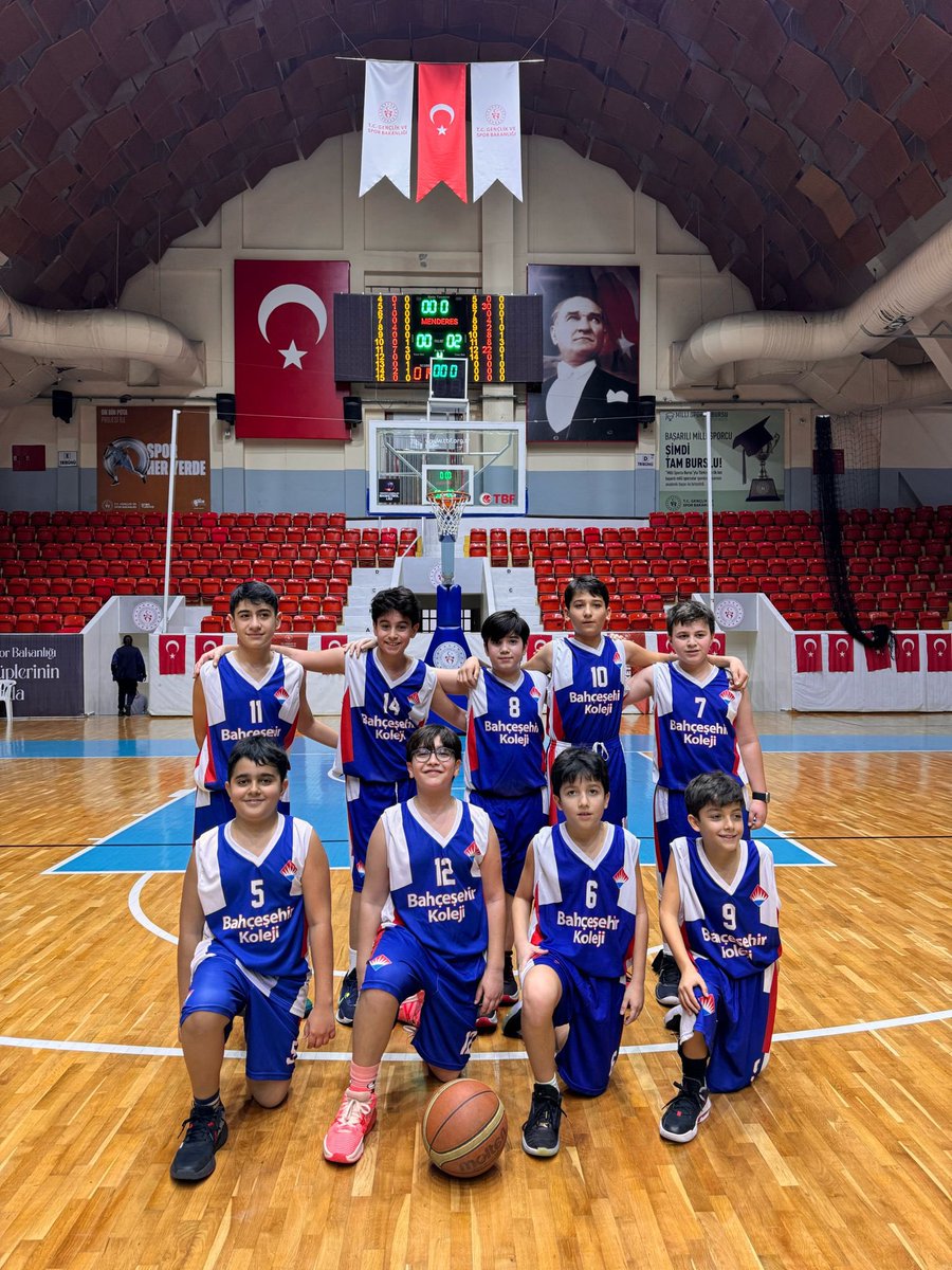 bk_adana's tweet photo. Okul sporlarının düzenlemiş olduğu küçükler basketbol müsabakalarında gurup 2. Olarak bir üst tura çıkmaya hak kazanan takımımızı tebrik eder, başarılarının devamını dileriz 🏀❤️💙 https://t.co/CxQ0lPh42p