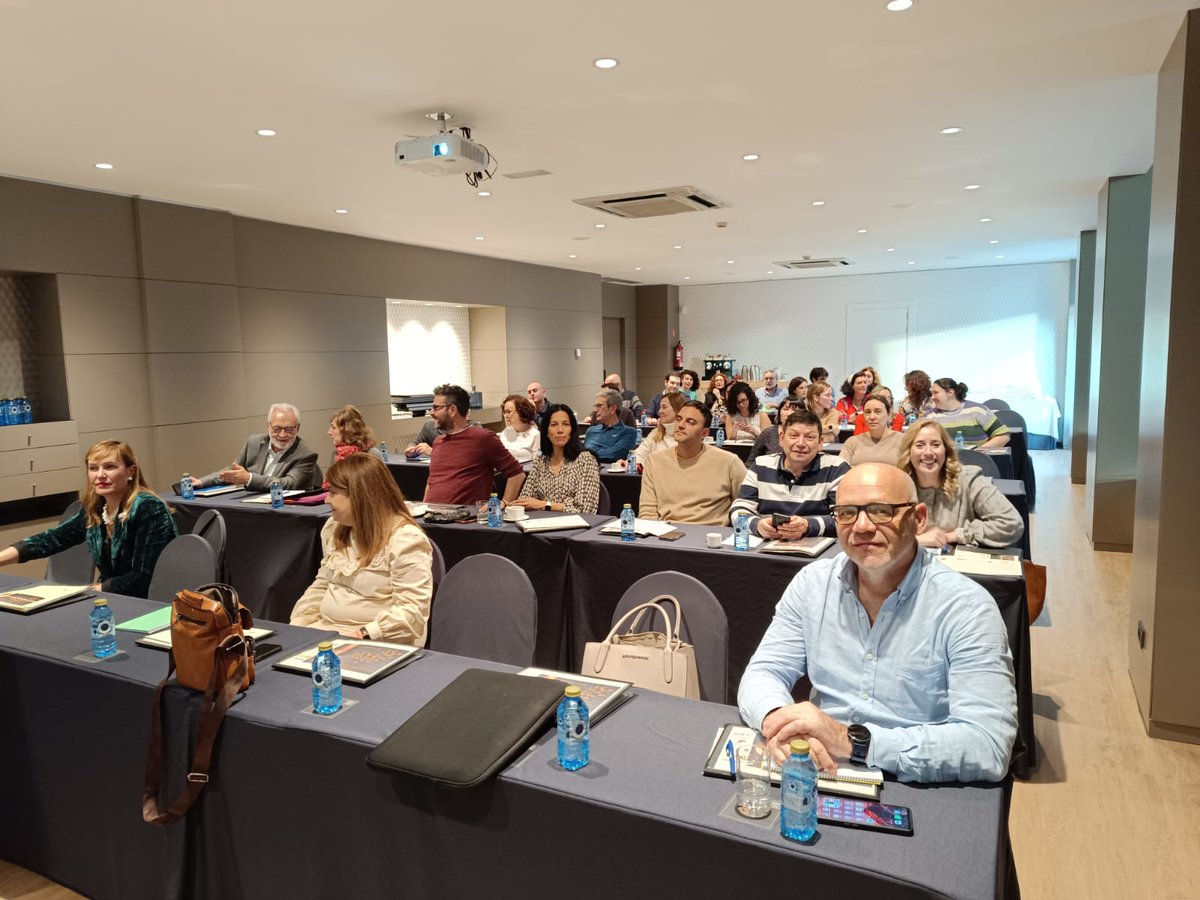 SEMES_'s tweet photo. Estamos en Logroño!!
👏
En el VI Curso de Entrevista Previa y Reunión del GdT Donación y Trasplantes #SEMES
🫁
En la mesa: #EspecialidadMUE y formación en donación y trasplantes 

Y con la @ONT_esp

¡Gracias por la acogida! https://t.co/SN48PZUsRL