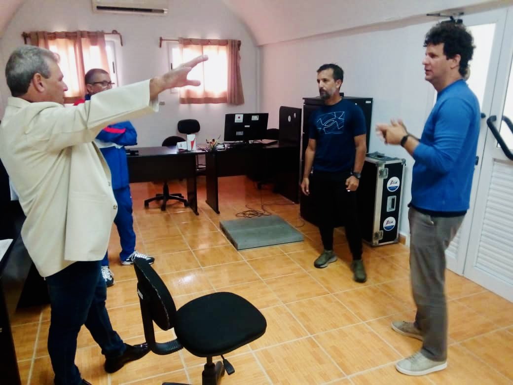 Nuestro <a href="/CidcCuba/">CIDC Cuba</a> le abre las puertas hoy a los representantes del gimnasio de F y 25 para el comienzo de la comercialización de los servicios científicos de la institución.
.
.
.
#CienciaCubana #DeporteCubano