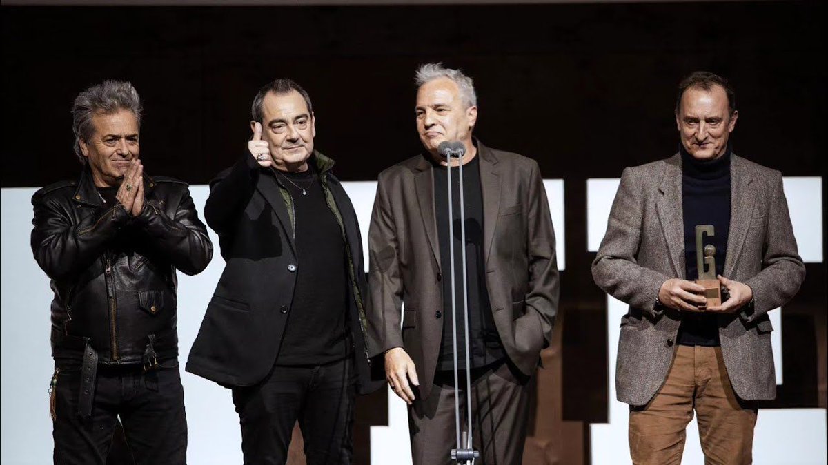 Queremos expresar nuestro agradecimiento a <a href="/GIGANTESbasket/">Gigantes del Basket</a> por este premio que recibimos.
Nos encanta esta relación de la música con el deporte, los dos llevamos 40 años pasándolo bien y esperamos que sean otros 40 más 
¡Enhorabuena por vuestro aniversario! ☺️