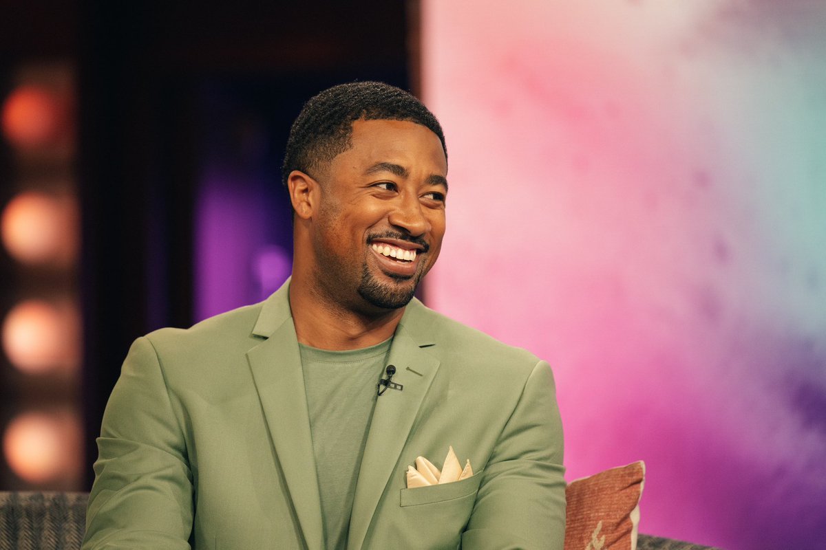 Missed our chat with <a href="/kellyclarkson/">Kelly Clarkson</a> on the @kellyclarksonshow? Don’t fret! Click link below for full video

youtube.com/playlist?list=…