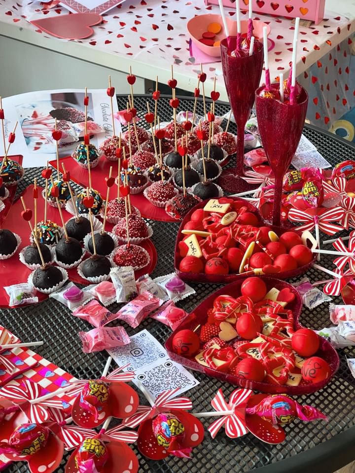candyccarnival's tweet photo. Thank you for making our Candy Crush Carnival an unforgettable experience! 🍭🍿

Your energy, laughter, and joy added the perfect touch to this memorable event ❤️🥰

#uowd #valentines #candy #fun https://t.co/h8IiXskbLP