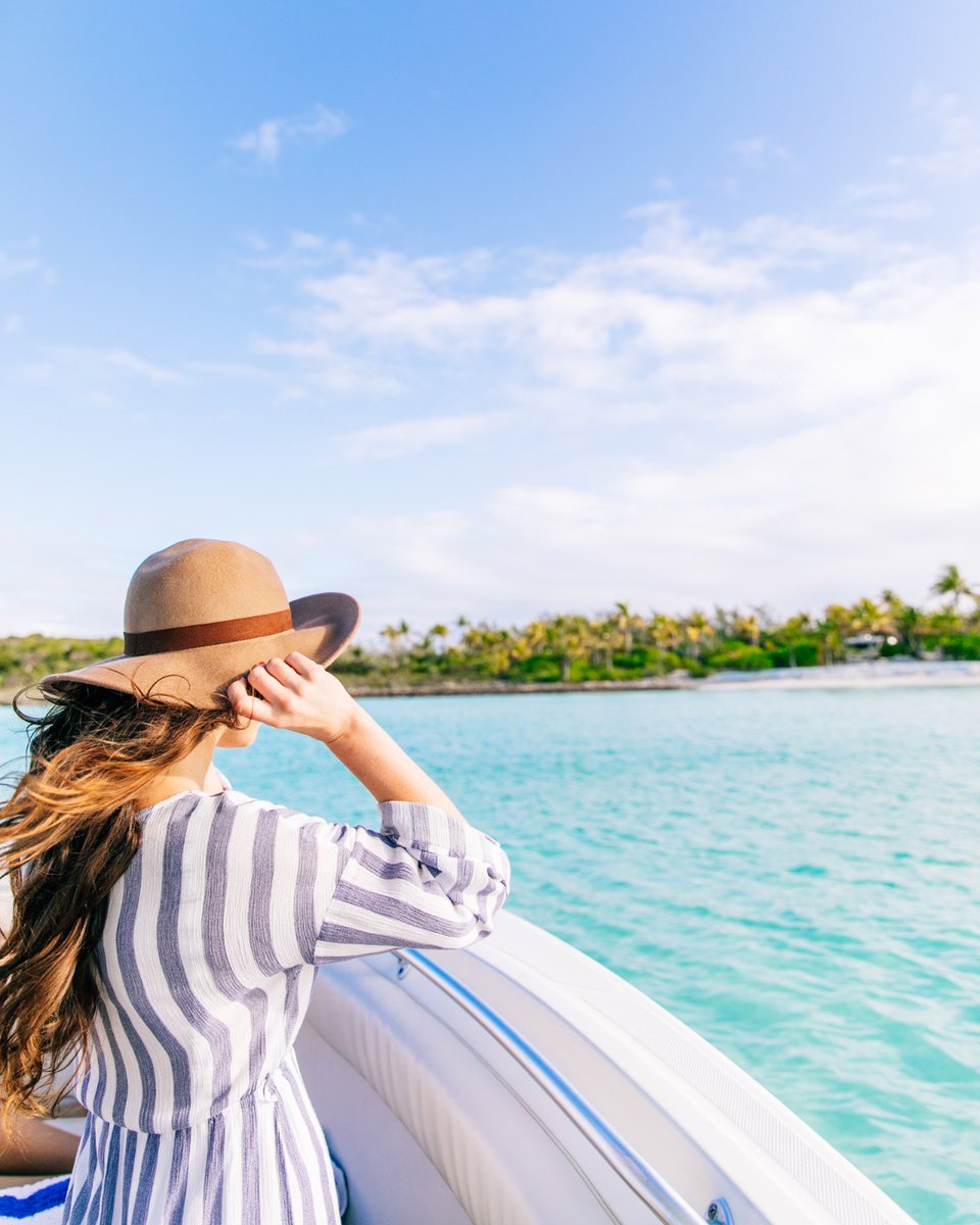 Your Private Paradise Awaits: Answer the call of the ocean with our Splash of Paradise offer. Enjoy a half-day boat tour, picnic lunch, a paddleboard lesson, sunset cruise and more.
 
To reserve, please call 866.373.8722.