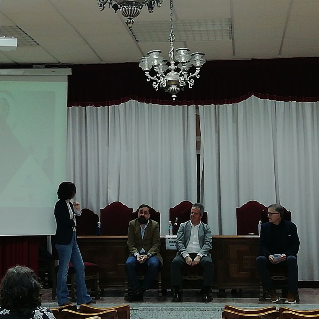 FundacionEFCL's tweet photo. Queremos dar las gracias a @JamonBlazquez, @GestoriaMays, @secotsecot por mostrarles a los estudiantes ejemplos reales y adaptados a la situación del mercado laboral. La formación es mejor cuando tiene en cuenta las necesidades reales de las empresas. https://t.co/hUhLWthqDW