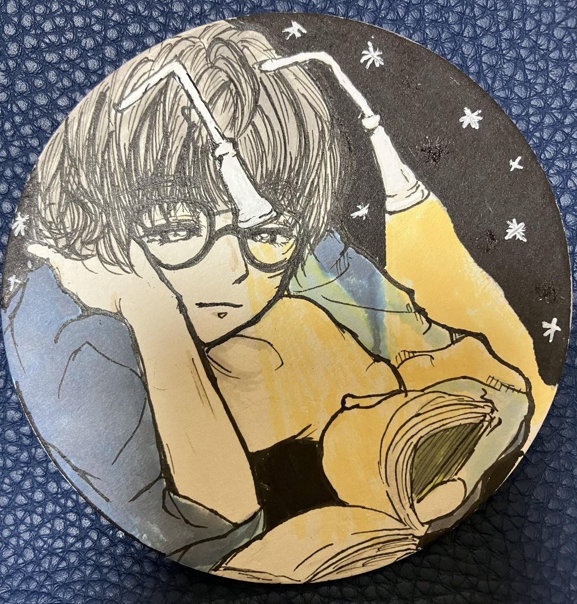 hibitakemoto's tweet photo. 金曜の夜、本の虫
Friday night,bookworm
#アナログイラスト
#イラスト
#イラストコースター
#art
#illustration
#papercoaster https://t.co/8URUZB7Crz