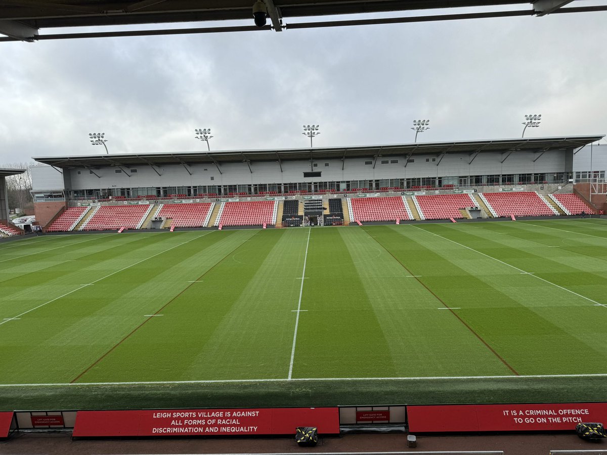 adamjacko15's tweet image. All set for the return of super league 🏉@LeighLeopardsRL vs @Giantsrl 

@lsvstadium @consolidateTurf @Aitkens_turf @DennisMowers @ben_kay8 @GrassNipper @KeithPorter1964 @lewisboardman9 @derek_beaumont