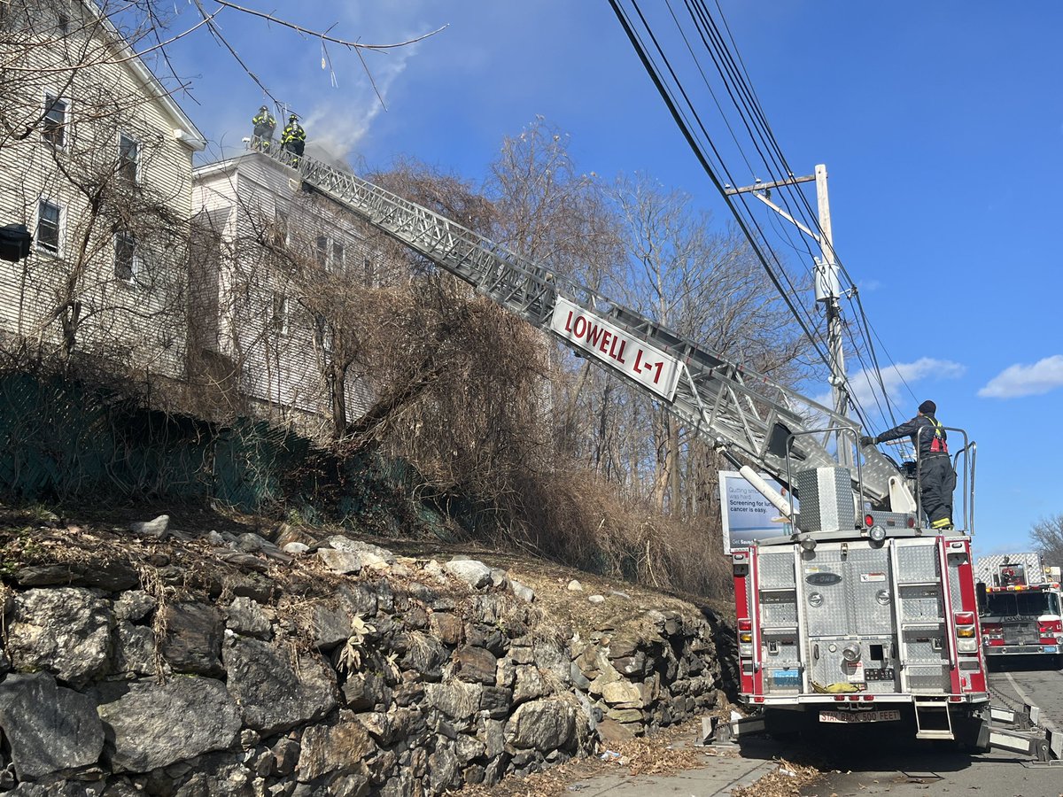 AbbeyNBCBoston's tweet image. Crews on scene of house fire on Temple Street in Lowell. @NBC10Boston