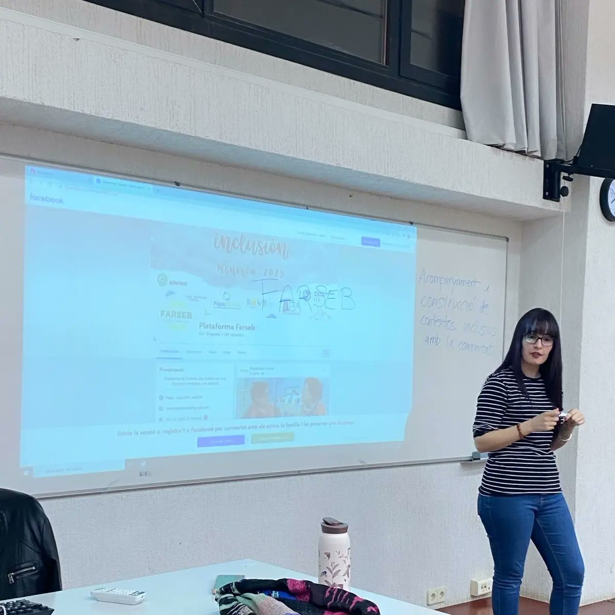 Esta semana una de nuestras compañeras, ha dado una charla  en la Uib, con la intención de transmitir la importancia del trabajo en red y el papel de las familias en los procesos de enseñanza y aprendizaje para garantizar entornos educativos inclusivos.<a href="/Patriteando/">Patricia Pascual</a>