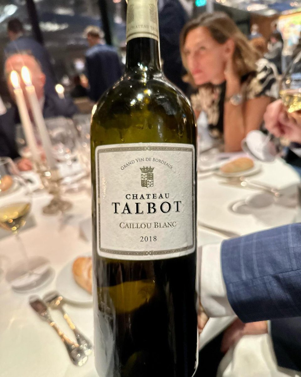 EulerLuis1's tweet photo. A fabulous overview of Chateau Talbot from 1988, 1998, 2008 &amp; 2018! The 88 was beautifully mature &amp; drinking well, while the 98 was more restrained, the 08 was opening &amp; reaching its peak maturity and(8) https://t.co/OgS8GK7FK2