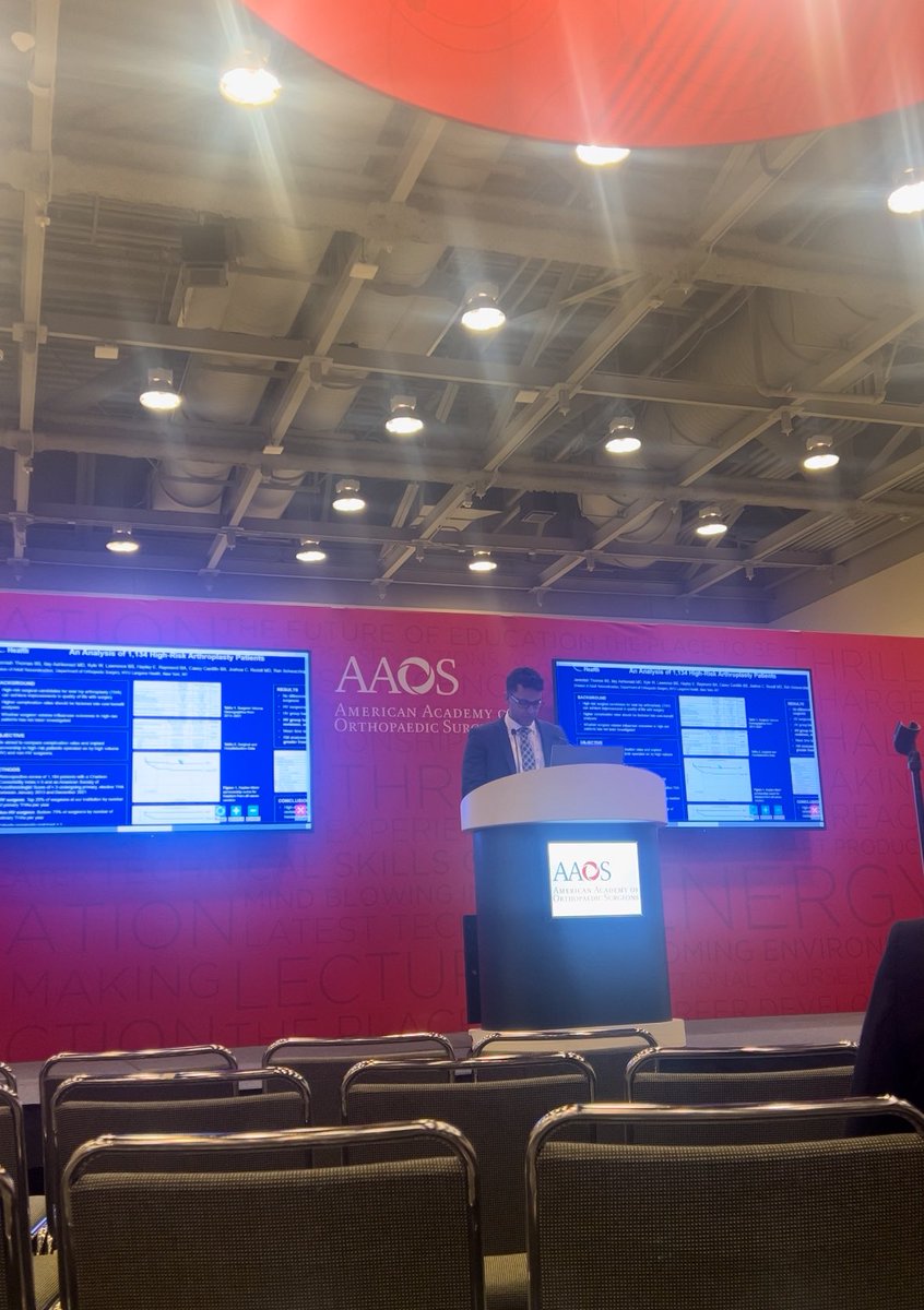 JThomasMed's tweet photo. Thankful to have the opportunity to present my research #AAOS2024 @AAOS1. Biggest thanks to @NYUARResearch @nyulangoneortho who provided the infrastructure for us to be able to conduct these studies. https://t.co/6NnVPw8KIo