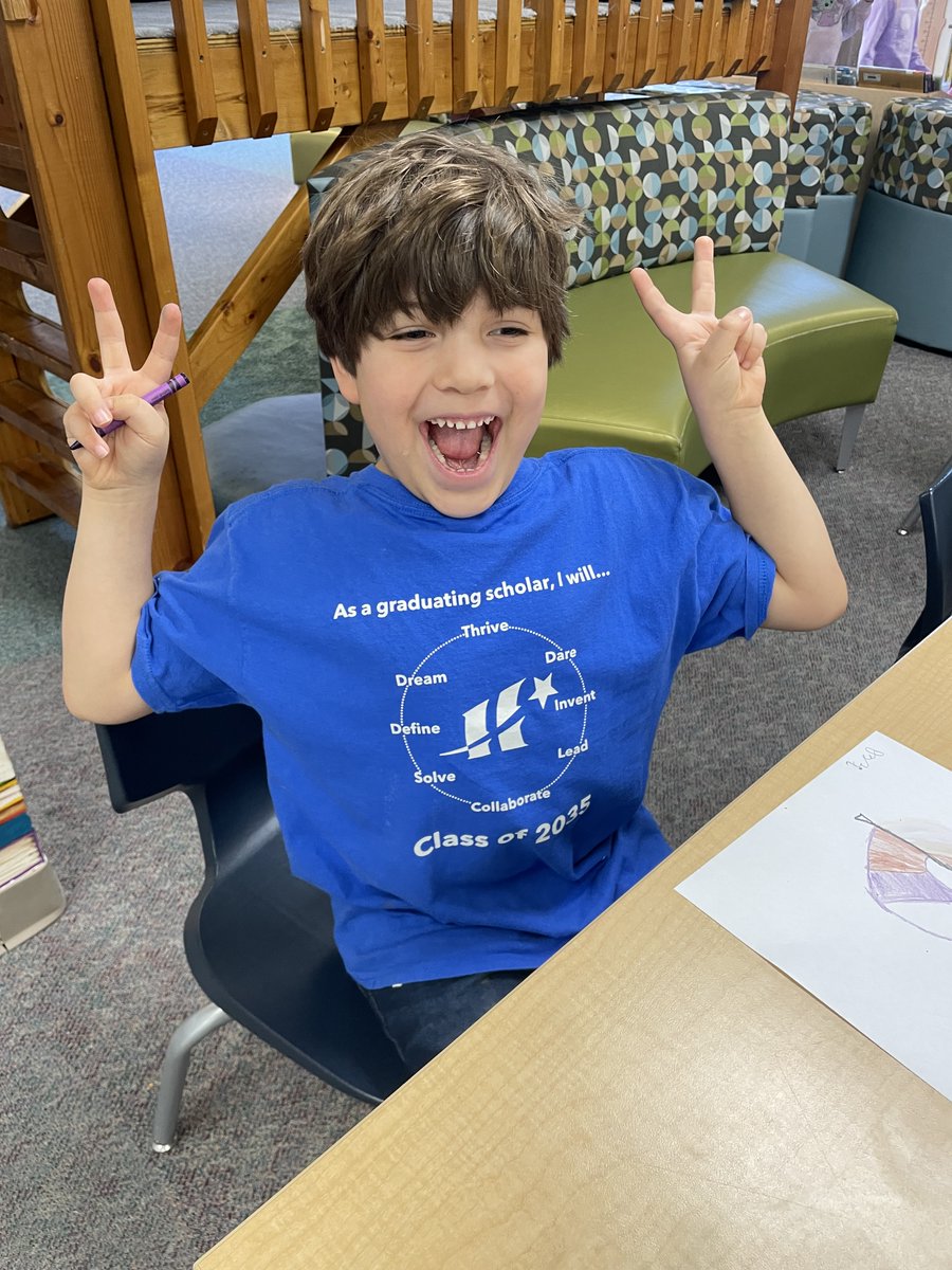AliceSmith270's tweet photo. Thursday's  "I Love to Read Week" theme was wearable words.  Congratulations to Mr.  Mckusick's class for WEARING THEIR WORDS! 1,766 of them, to be exact! https://t.co/UbsLJYjyG8