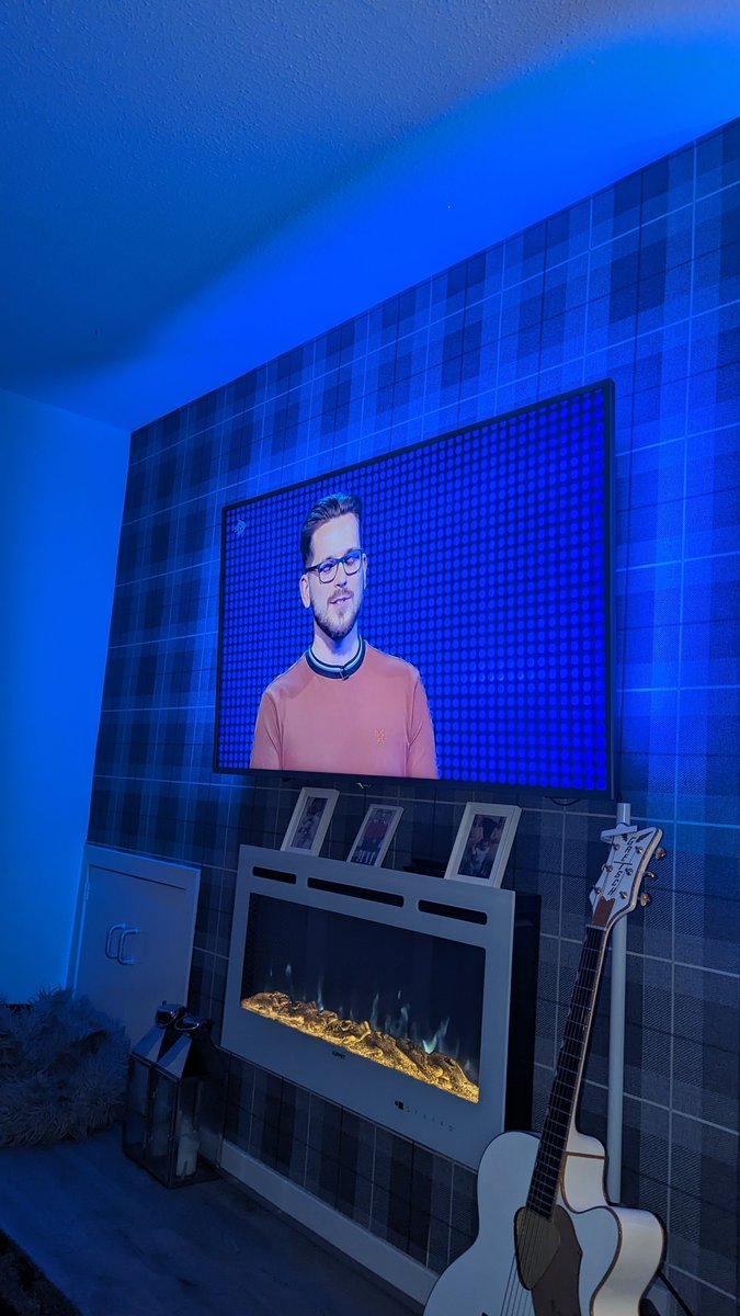 DarynThornton's tweet photo. @ZLaner is on British TV show the chase https://t.co/rbi9XqakU1