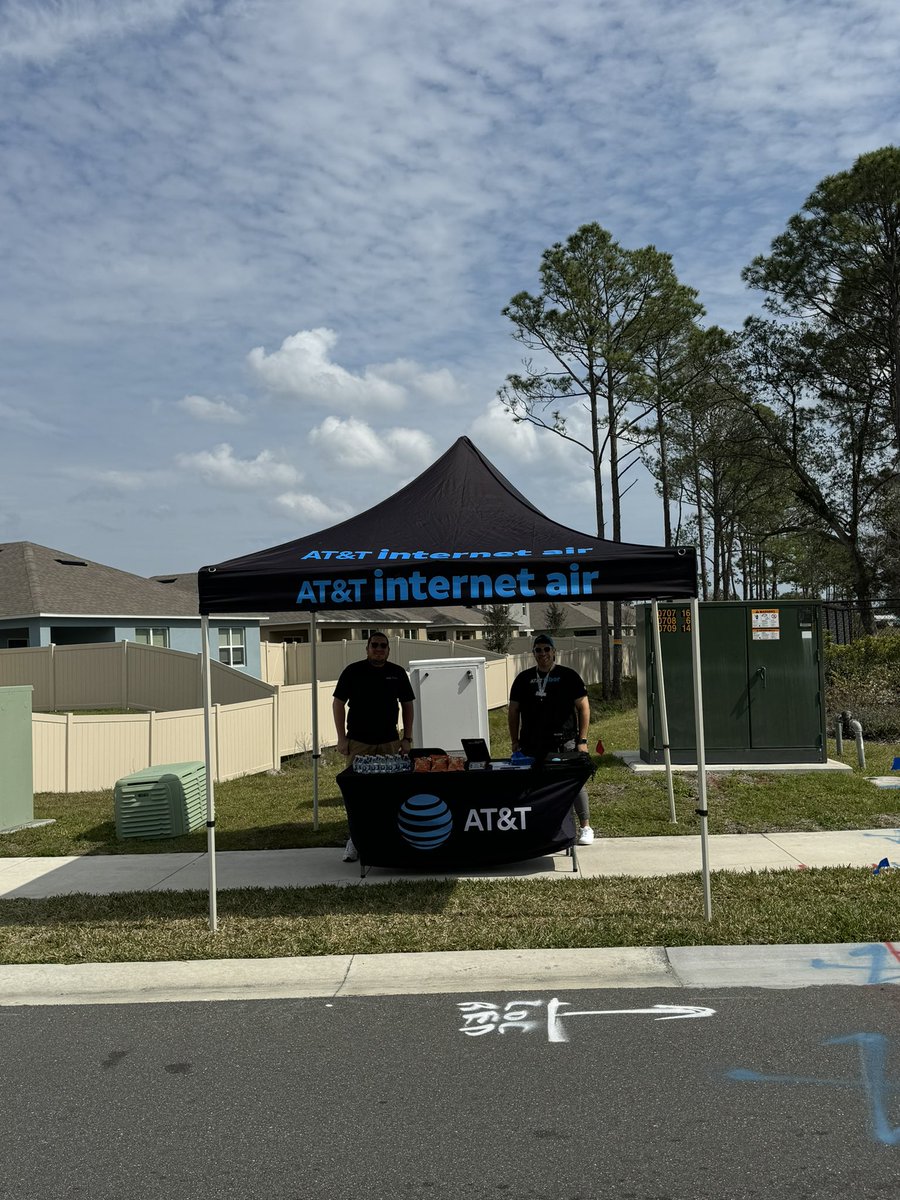 Reggie Sloan (@reggiesloan3) on Twitter photo on this beautiful friday with the Bluelink AR team in Daytona Beach! Event is in progress! 🔥 #AttFiber <a href="/One_FLA/">OneFLA</a> <a href="/ATT/">AT&T</a> <a href="/TiffanyKramer07/">Tiffany Kramer</a> <a href="/reynaolivo1/">Reyna Olivo</a> <a href="/NiswanderAaron/">@NiswanderAaron</a> on this beautiful friday with the Bluelink AR team in Daytona Beach! Event is in progress! 🔥 #AttFiber <a href="/One_FLA/">OneFLA</a> <a href="/ATT/">AT&T</a> <a href="/TiffanyKramer07/">Tiffany Kramer</a> <a href="/reynaolivo1/">Reyna Olivo</a> <a href="/NiswanderAaron/">@NiswanderAaron</a>