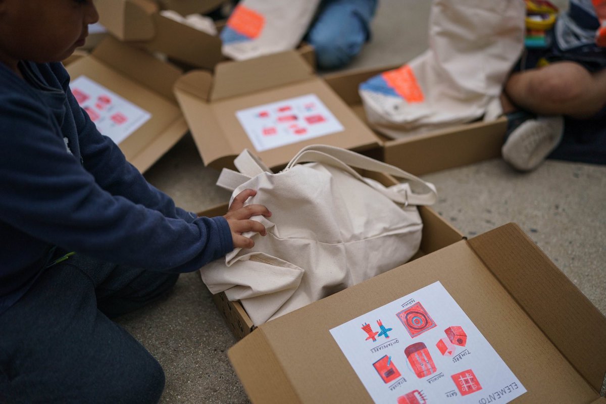 La cultura también es clave para la reconstrucción y la salud mental de niñas y niños afectados por los incendios. Por eso, esta tarde junto a la ministra @_CaroArredondo recorrimos  la Escuela Básica Gastón Ossa Saint Marie de Viña del Mar y participé del programa Cultura te