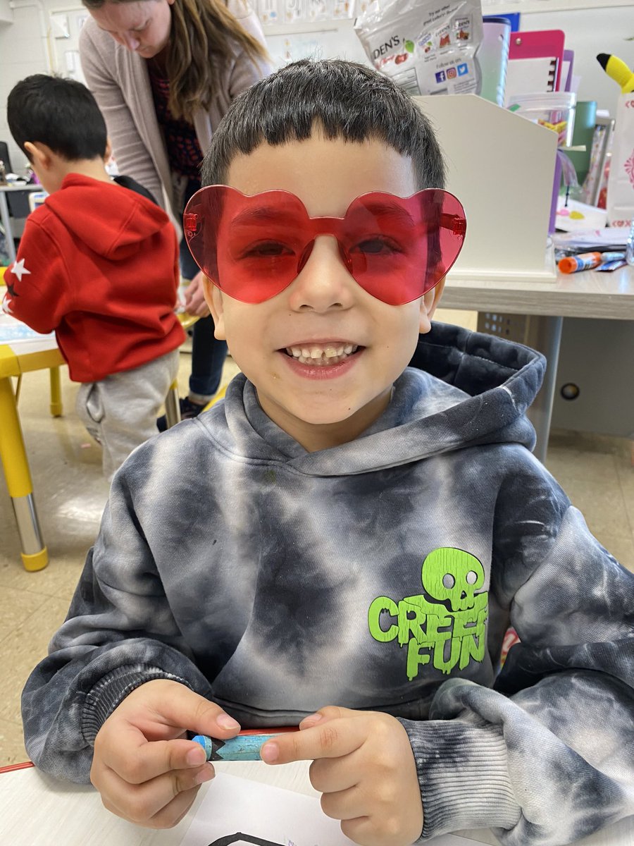 Ms. Cook tweet media