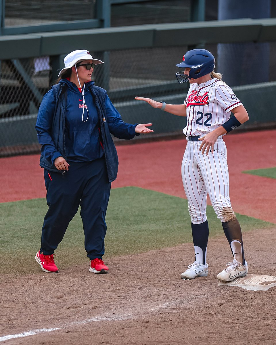 OleMissSoftball's tweet photo. First collegiate hit for Taylor ✨ https://t.co/Eww0oCcr0w