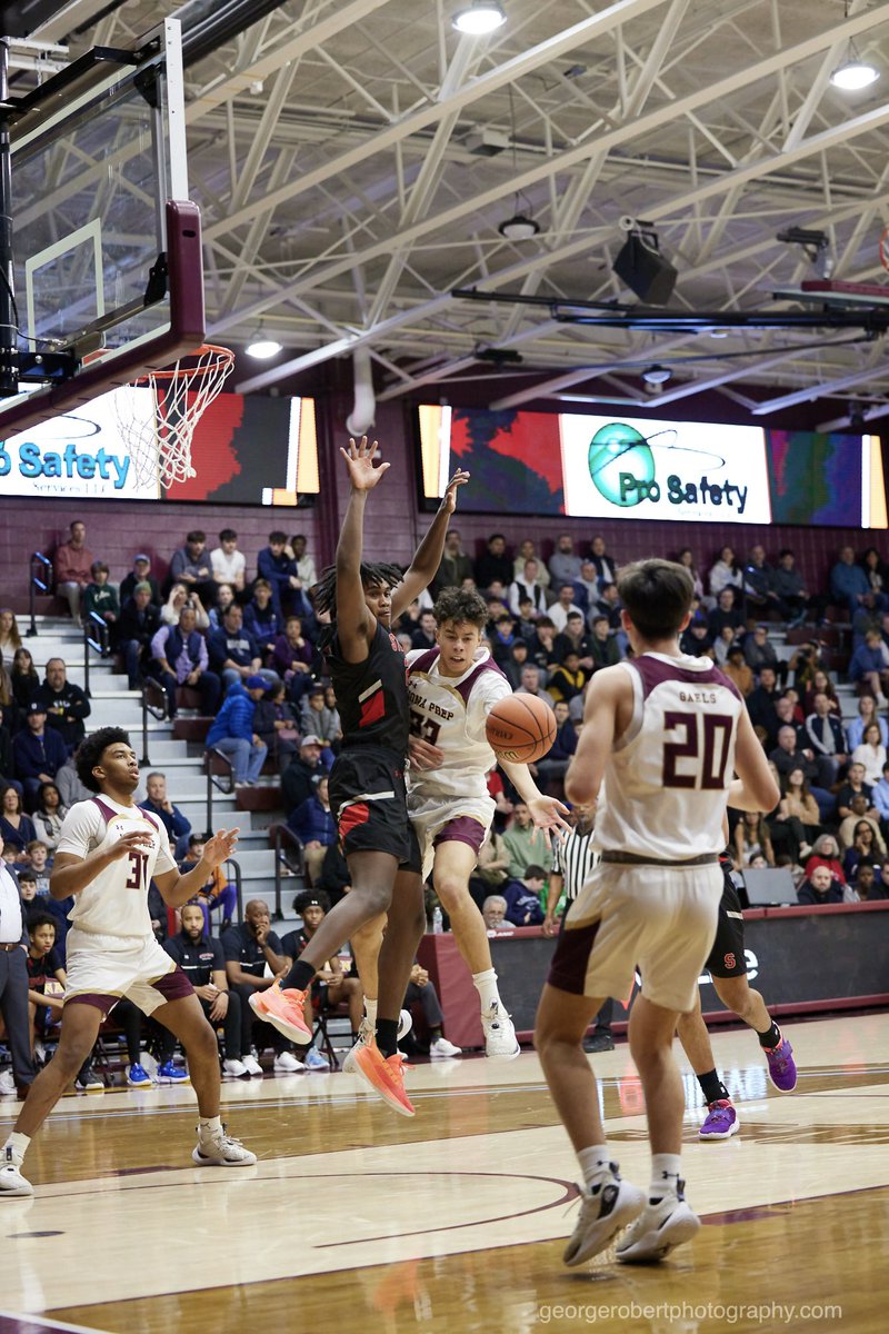 George_Robert_'s tweet photo. https://t.co/VyQVtcFV14

Jordan Gabriel #21 🏀 Stepinac 🆚 Iona Prep https://t.co/Rh7E4rbbyo